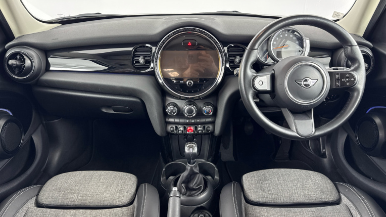 MINI Hatchback 1.5 Cooper Classic 5dr Auto [Nav Pack] Petrol Hatchback